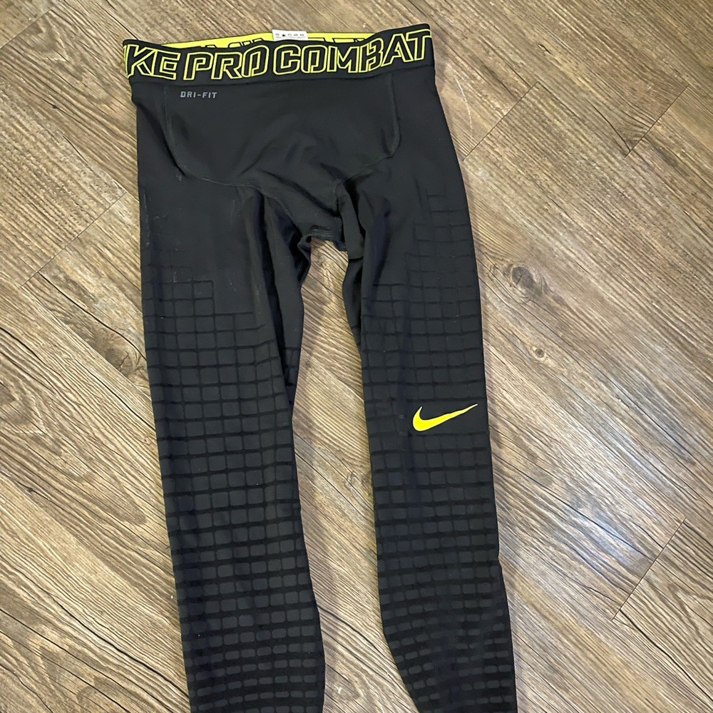 Nike Mens Pro Combat Recovery Tight Large Tall